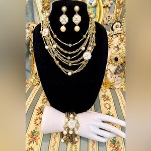 Sold - Elegant Gold and Pearl Jewelry Set